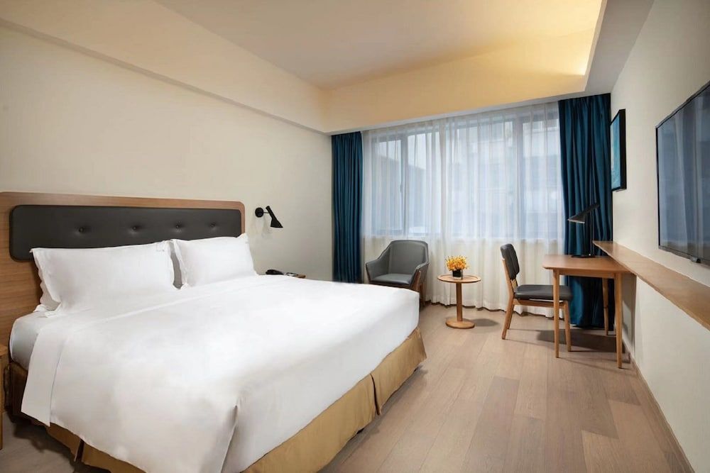 undefined Holiday Inn Shanghai Hongqiao Central by IHG 3