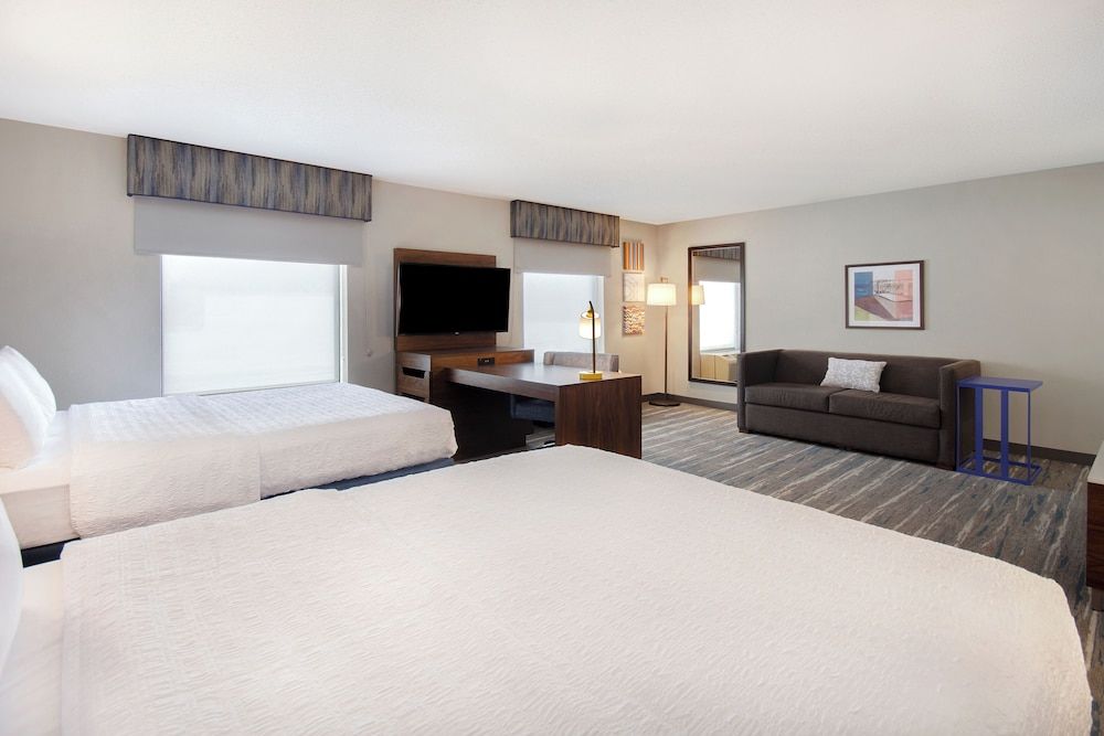 Suite, 2 Queen Beds, Non Smoking