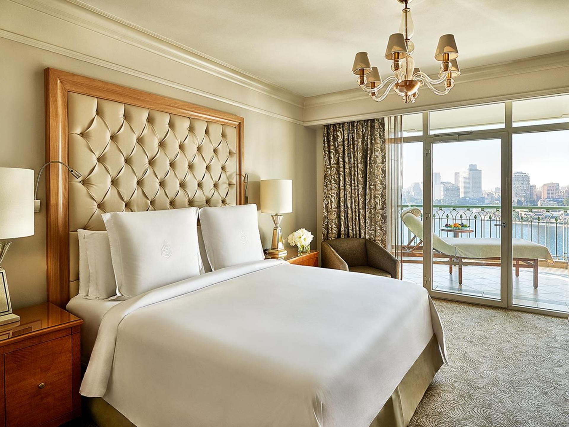 Four Seasons Executive Suite