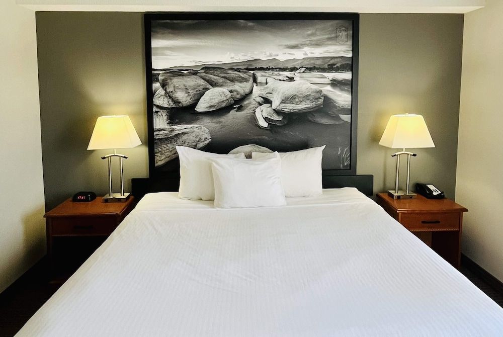 Family Suite, 2 Bedrooms, Non Smoking, Kitchen (Multiple Beds, Fireplace)
