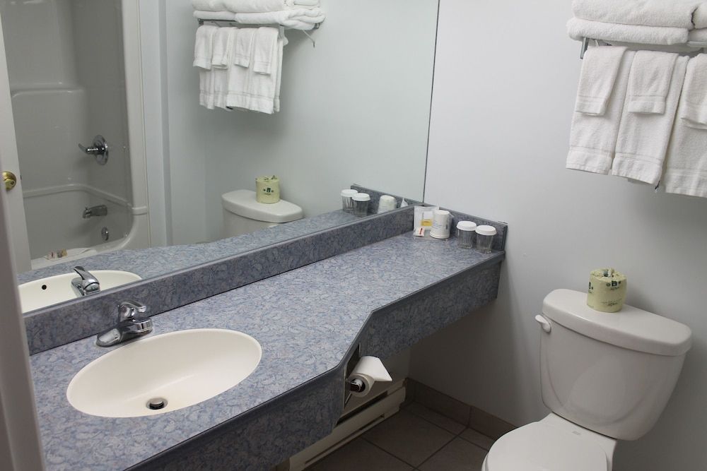 Standard Room, 2 Queen Beds (Upper Floor-Accessible by Stairs Only)