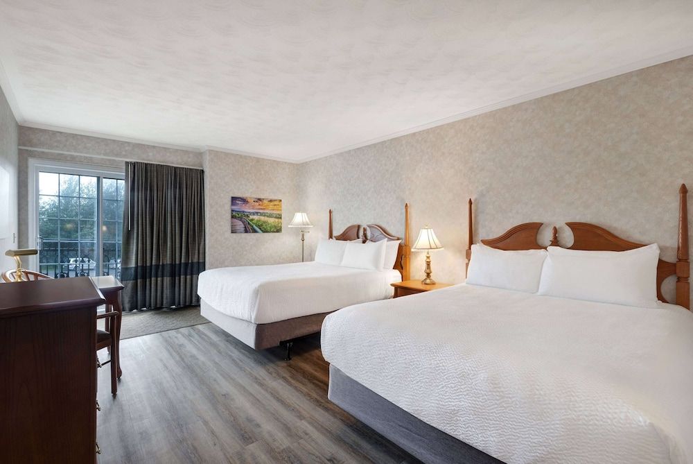 Room, 2 Queen Beds (Drive-Up)
