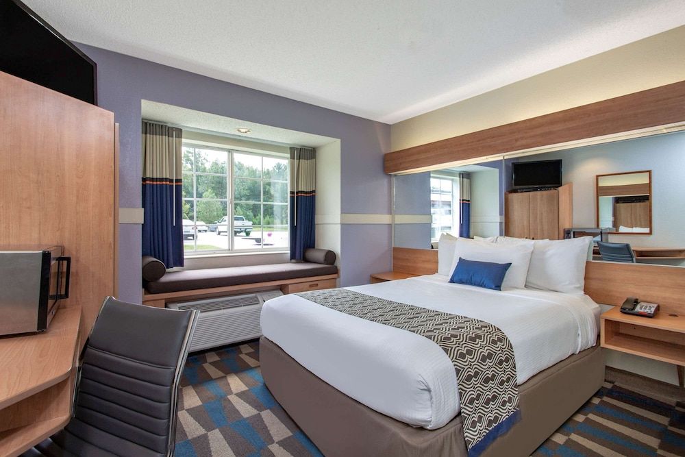 Standard Room, 1 Queen Bed, Smoking