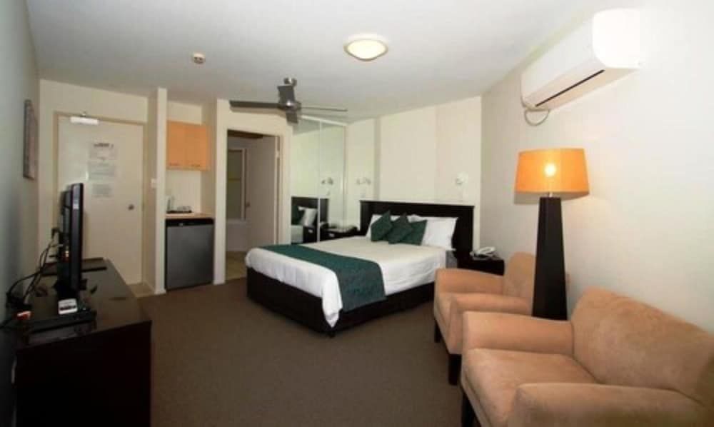 Beach Retreat Coolum Studio