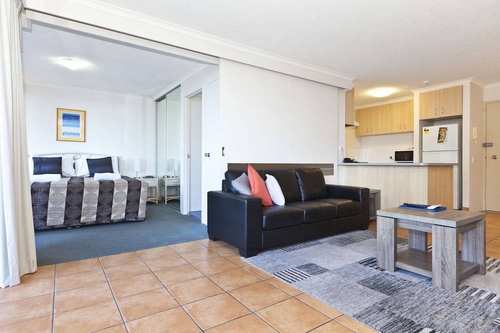 Surf Regency Apartments Standard Apartment, 1 Bedroom, Non Smoking, Kitchen (Min 7 Nights) 7