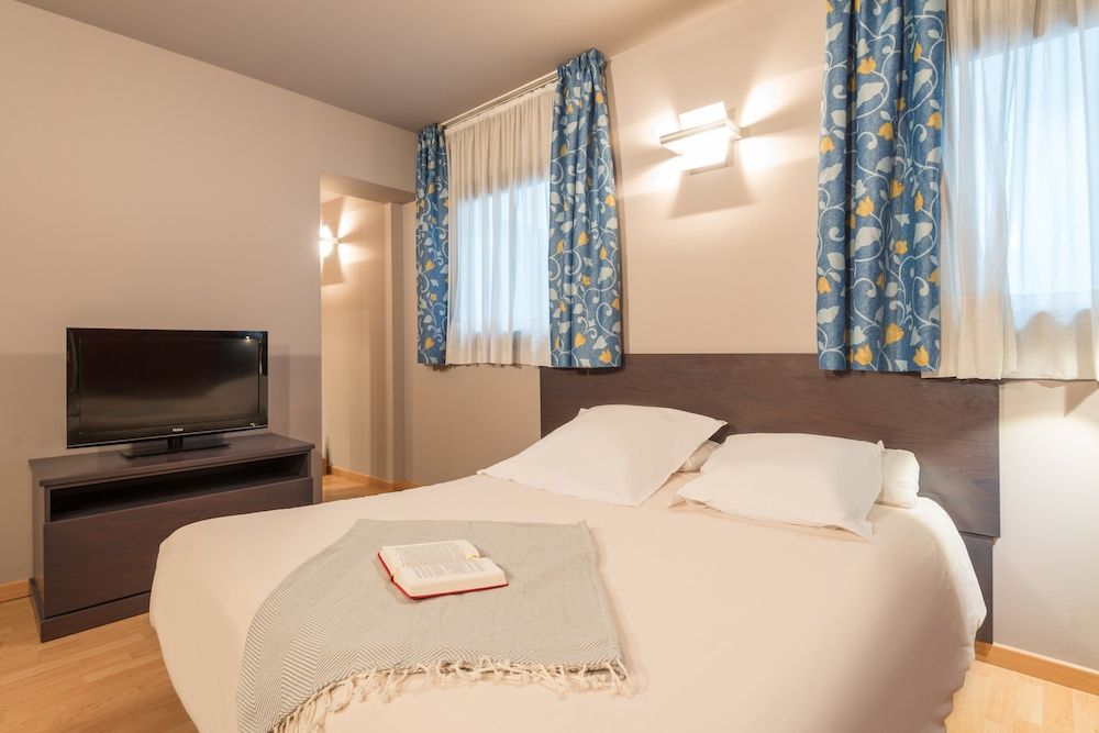 Pierre & Vacances Andorra Pas de la Casa Alaska Standard Studio (3 Adults) 6