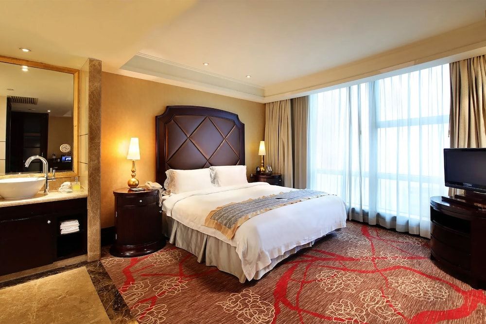 undefined Royal Mediterranean Hotel 9