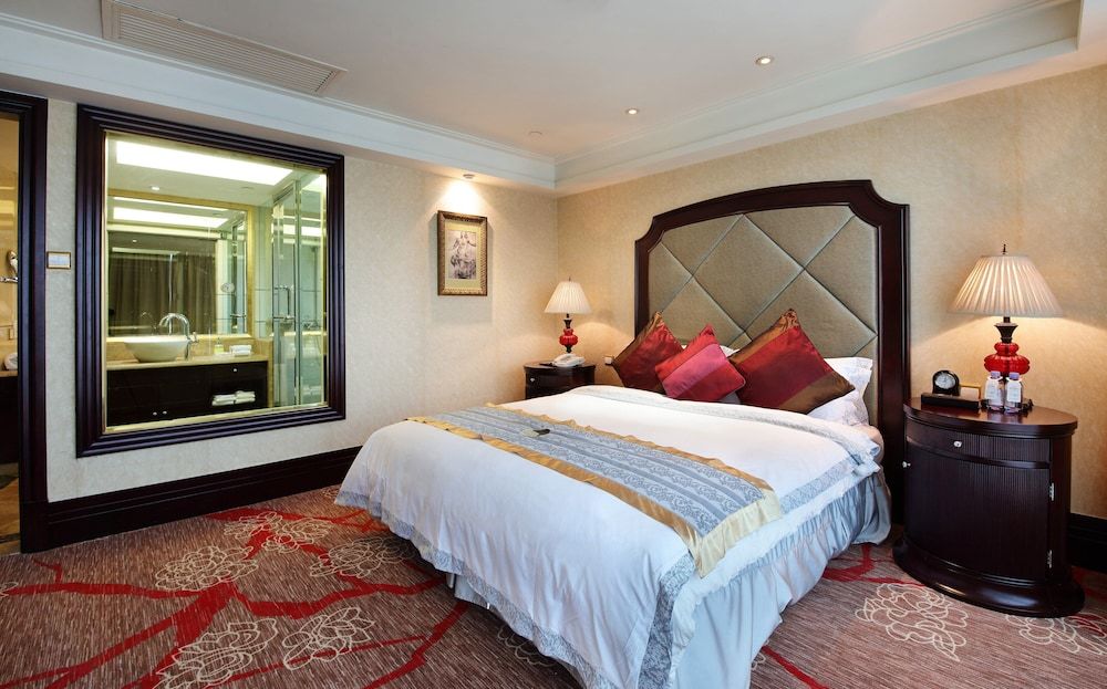 undefined Royal Mediterranean Hotel 8