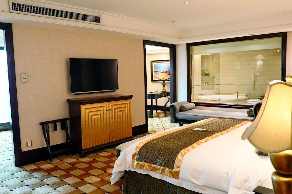 undefined Royal Mediterranean Hotel 3