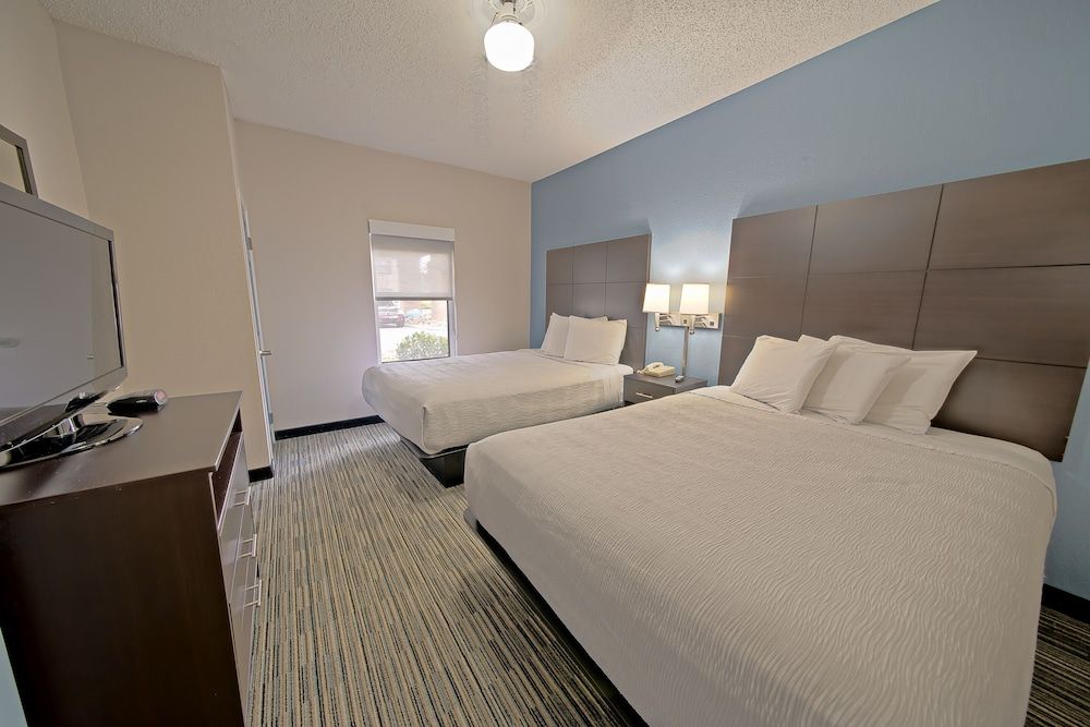 All Season Suites Suite, 2 Bedrooms, Non Smoking 2