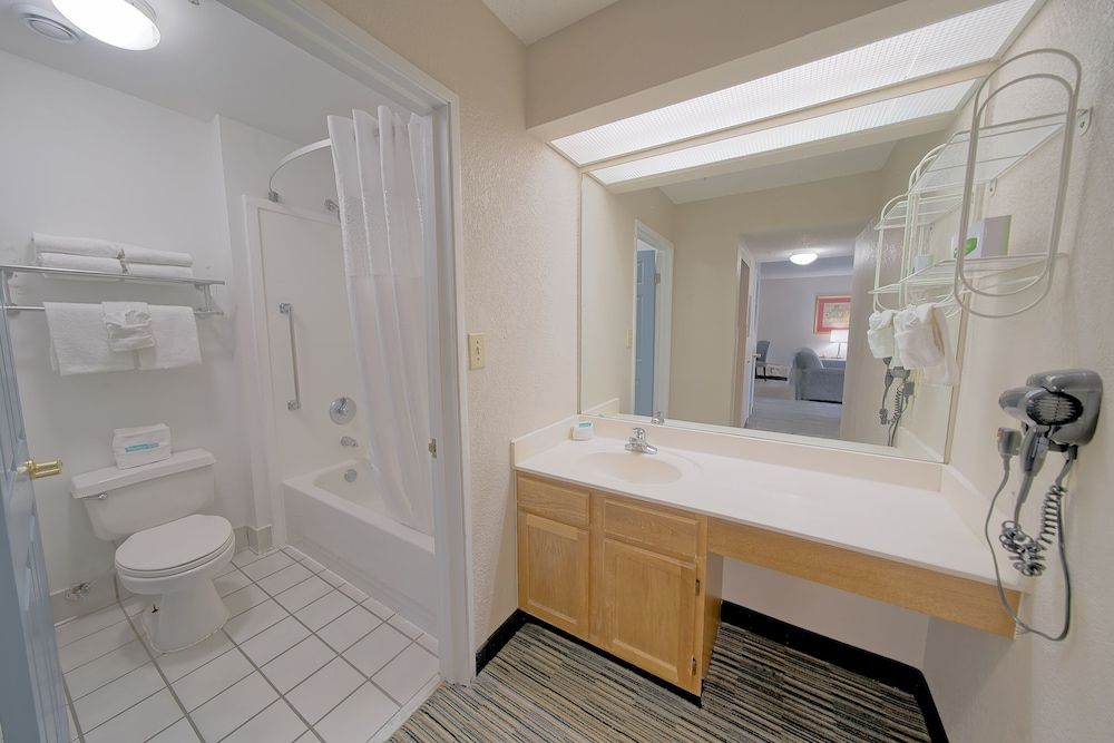 All Season Suites Suite, 1 Bedroom 2