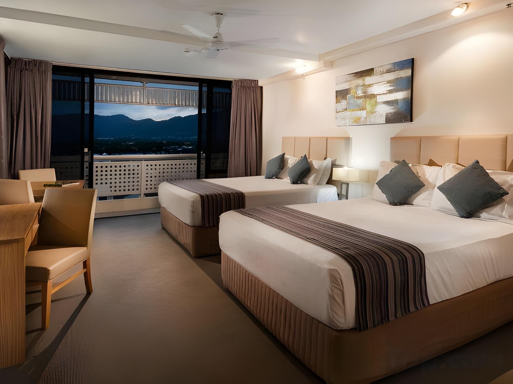 Rydges Esplanade Resort Cairns Mountain View Double