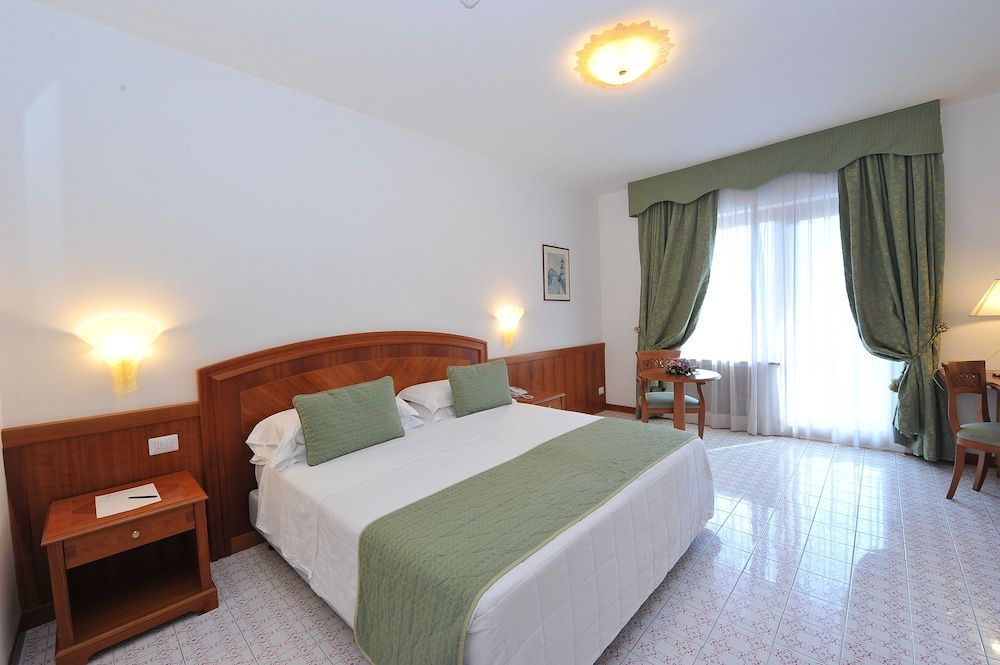 Classic Double or Twin Room