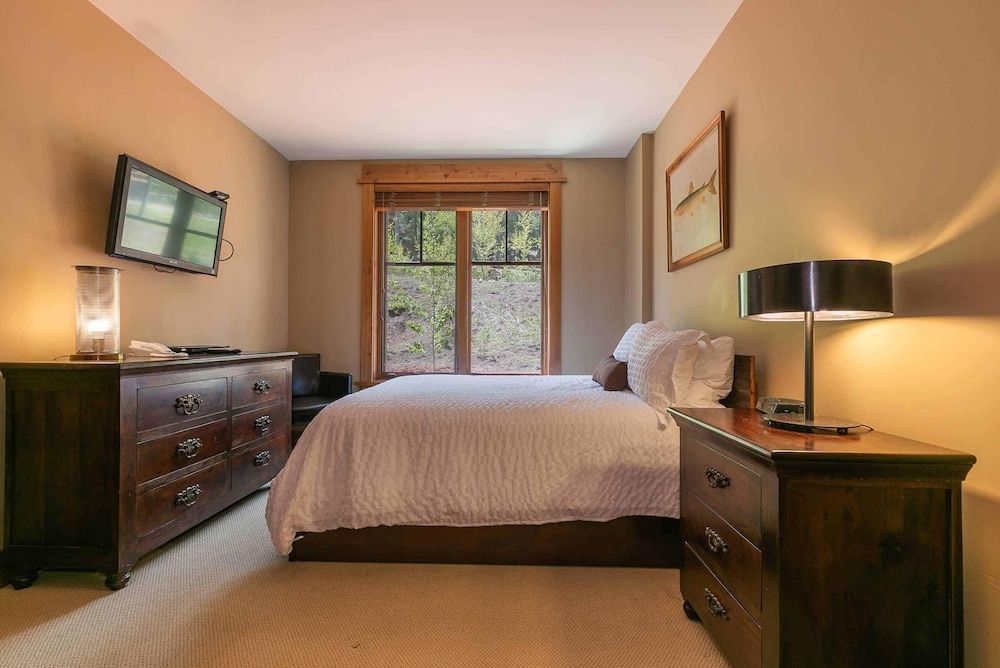 2 Bedroom - Big Horn Lodge 208