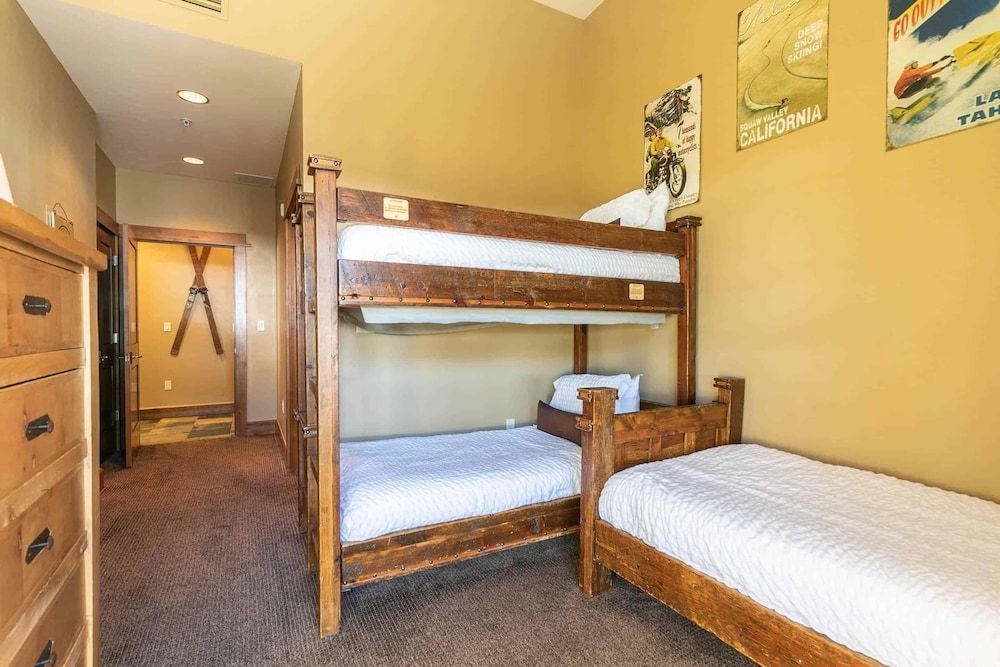 2 Bedroom - Iron Horse Lodge South 502