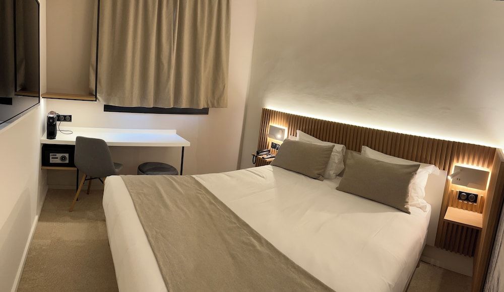 Hôtel Le Relais des Brasseurs - Aubagne Superior Double Room 2