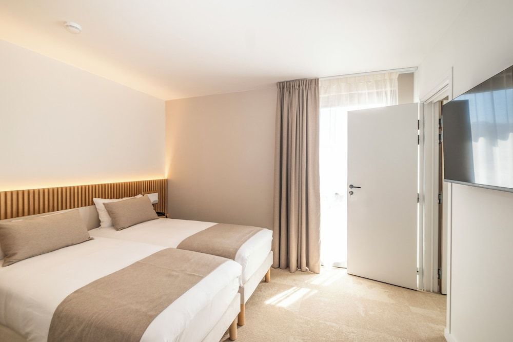 Hôtel Le Relais des Brasseurs - Aubagne Family Room 7