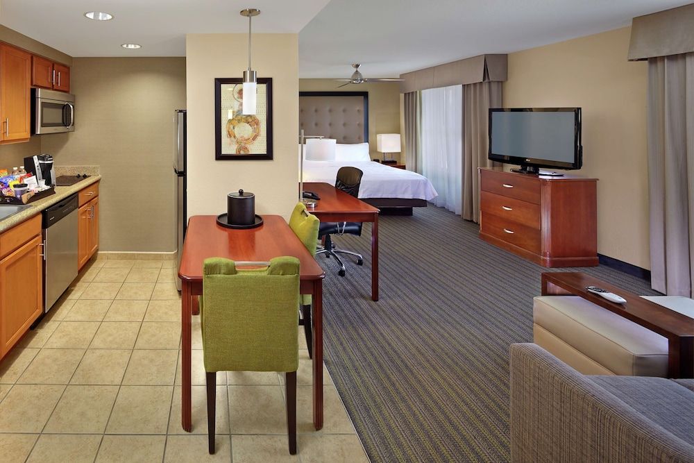 Studio, 1 King Bed, Accessible, Bathtub