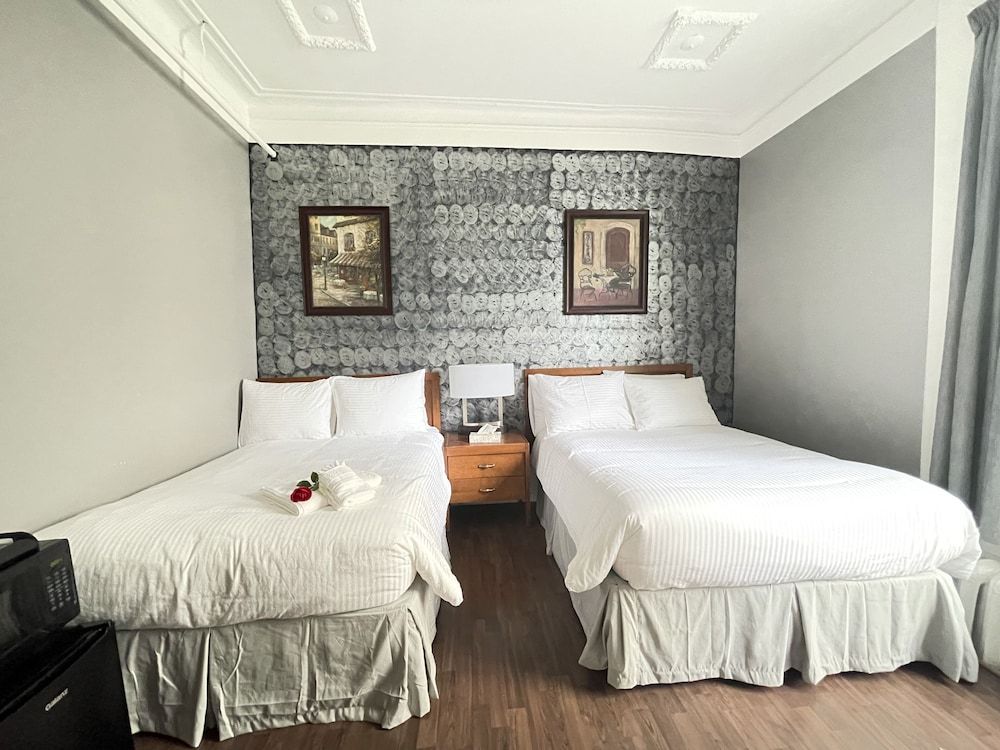 undefined Hotel de Paris 4