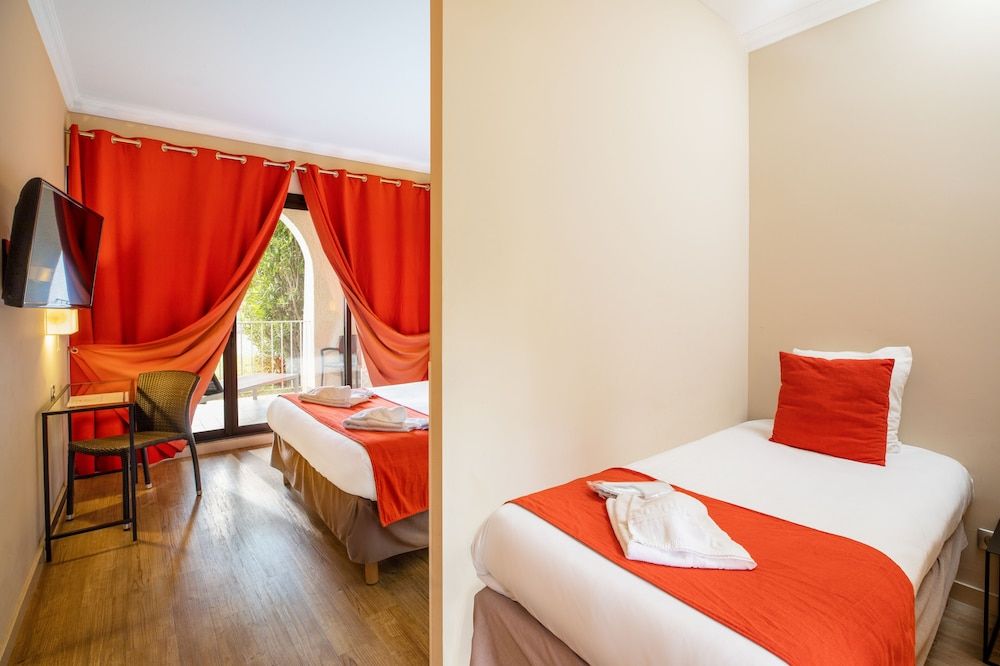 SOWELL HOTELS Golfe de Saint-Tropez Triple Room, Balcony 5