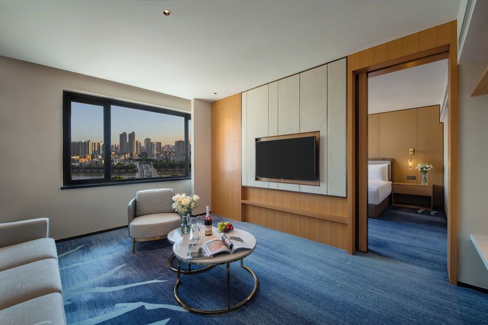 undefined Guangzhou Hotel - Canton Fair Free Shuttle Bus 8