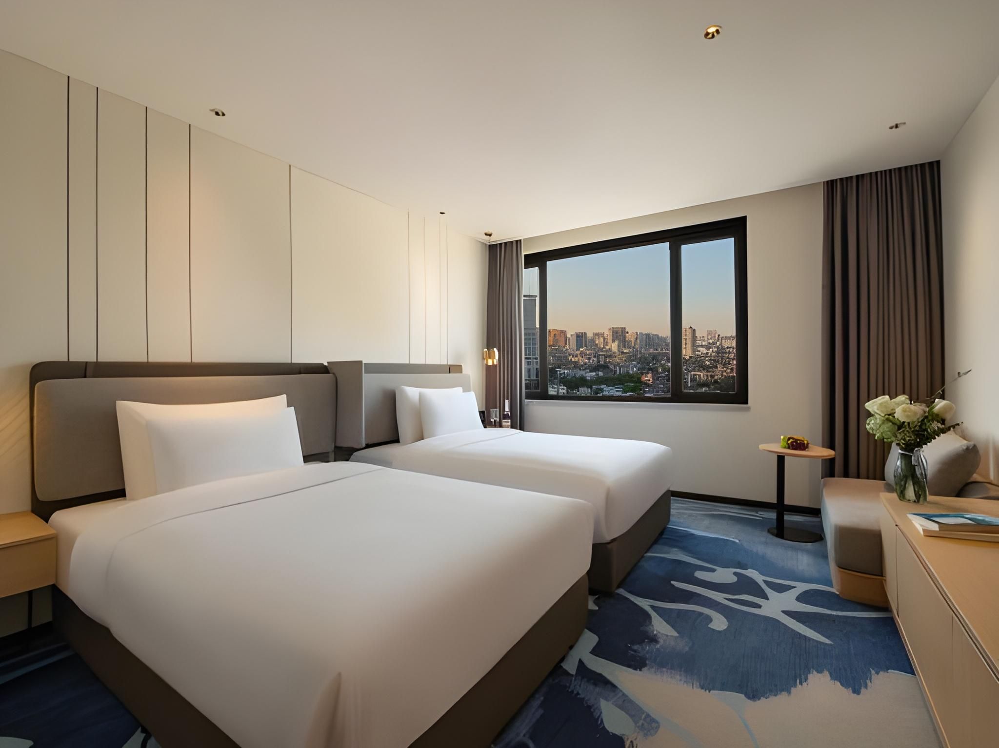 undefined Guangzhou Hotel - Canton Fair Free Shuttle Bus 9
