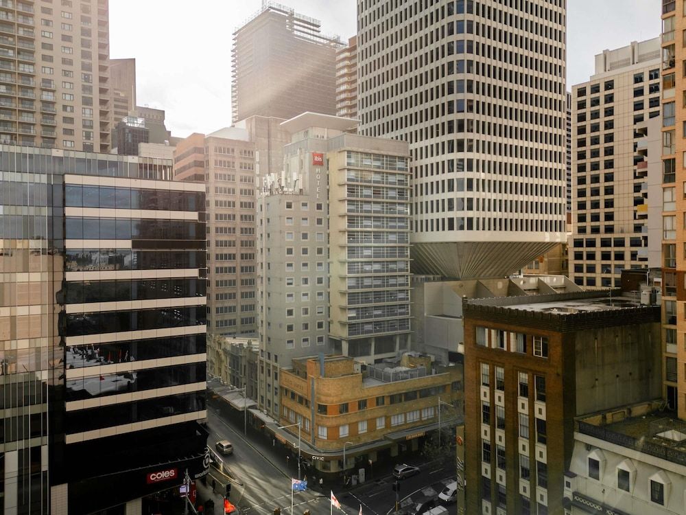 undefined ibis Sydney World Square 5