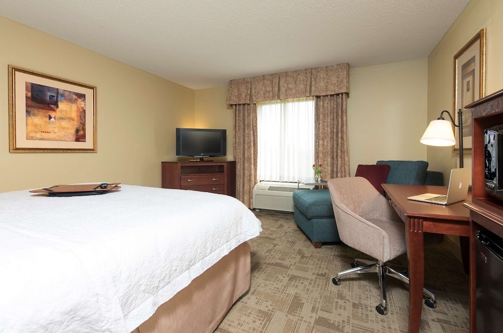 Hampton Inn & Suites Bloomington - Normal