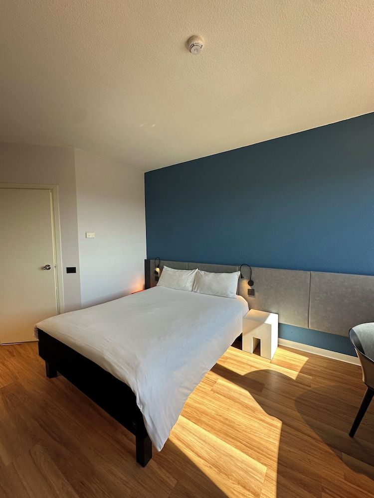 ibis Roma Fiera Standard Room, 1 Double Bed 4