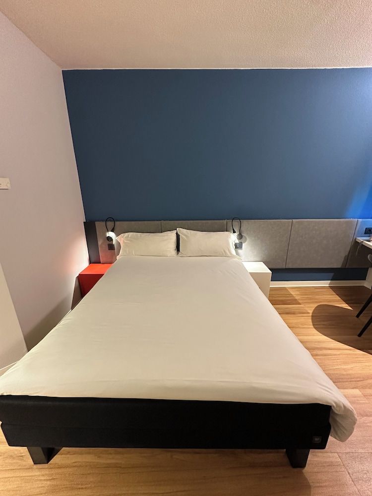 ibis Roma Fiera Standard Room, 1 Double Bed 9