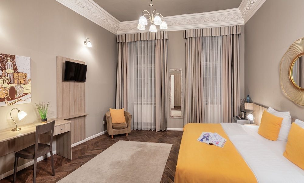 Hotel Palác U Kočků by Adrez Living Deluxe Double Room, 1 Queen Bed 2