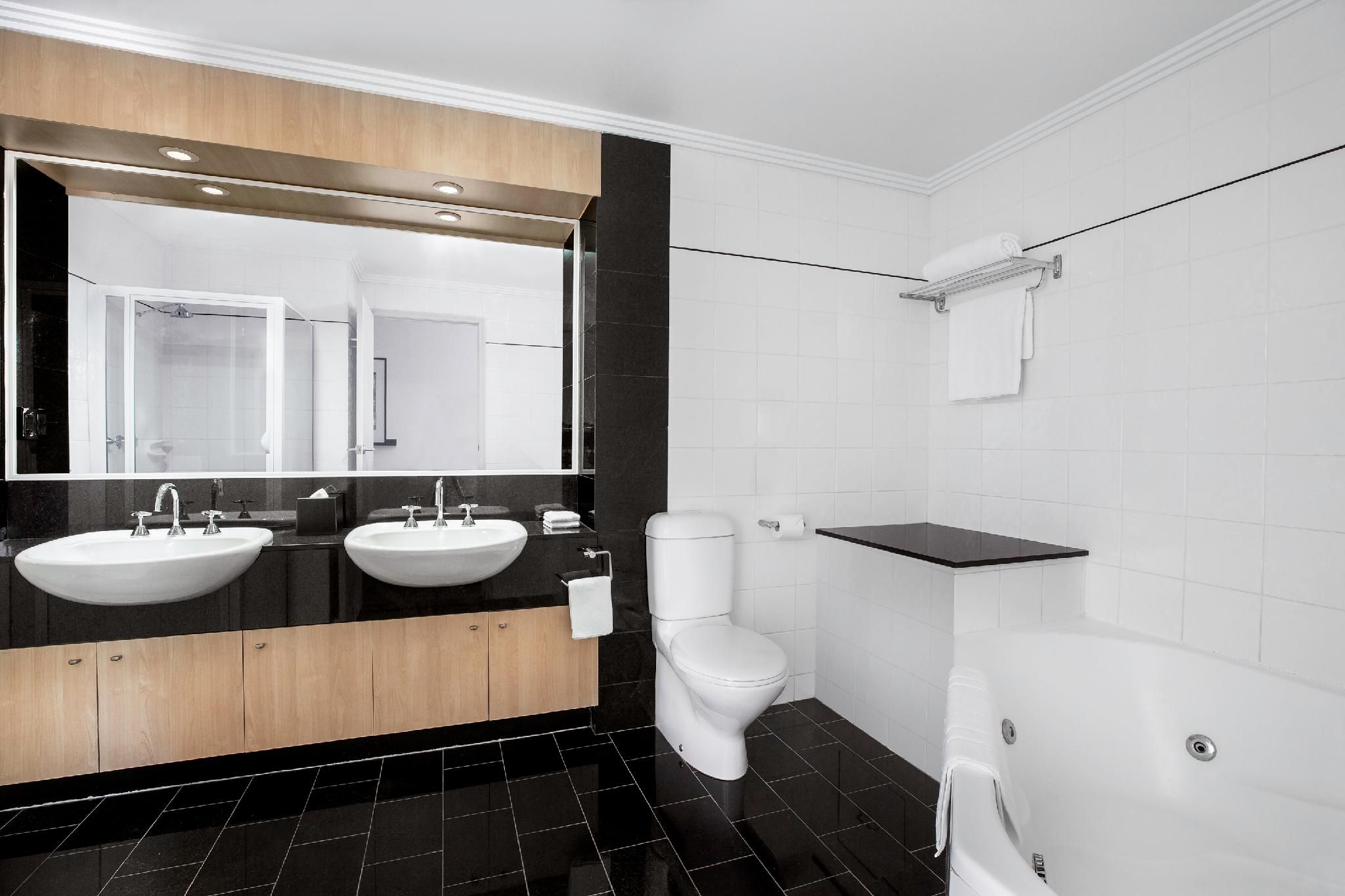 Deluxe One Bedroom Apartment