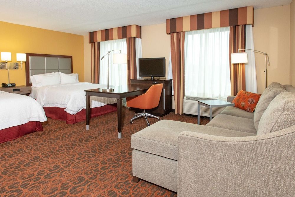 Studio, 2 Queen Beds, Accessible, Non Smoking (Mobility/Hearing accessible w/ tub)