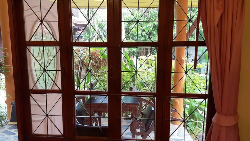 Chaweng Resort Superior Bungalow 6