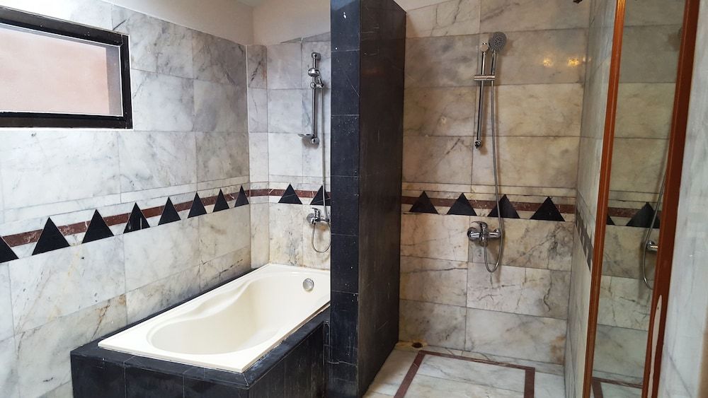 Chaweng Resort Superior Bungalow 8