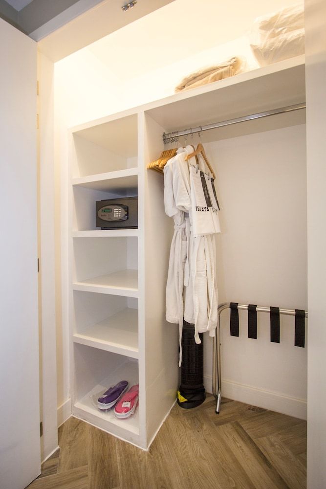 Isaaya Hotel Boutique by WTC Super Saver, 1 King Bed 14