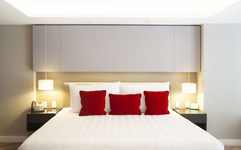 Isaaya Hotel Boutique by WTC Super Saver, 1 King Bed 5