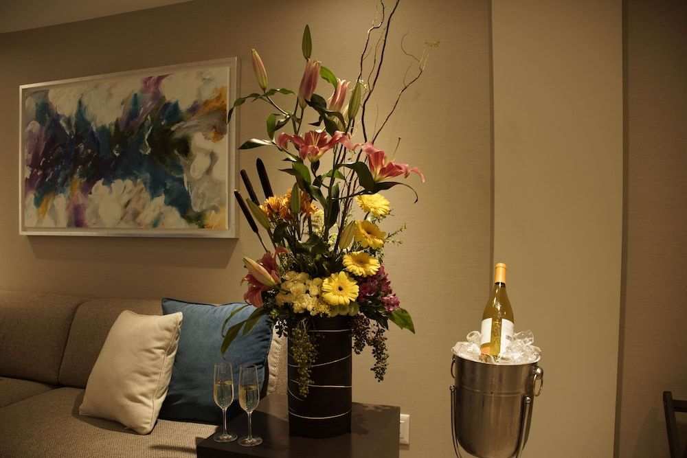 Isaaya Hotel Boutique by WTC Super Saver, 1 King Bed 26