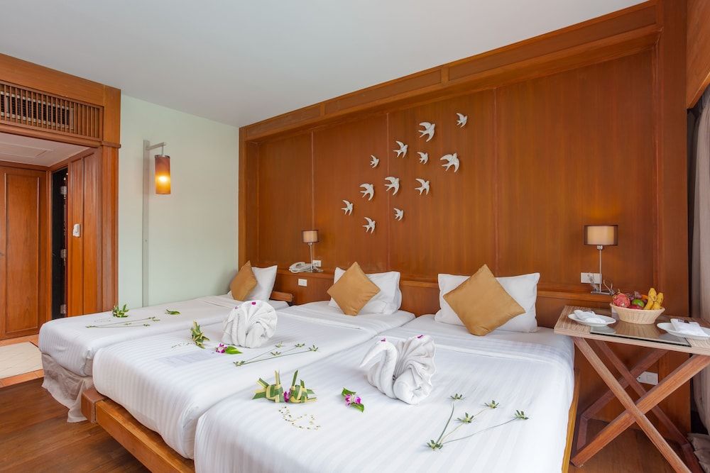 Seaview Patong Hotel Superior with Bathtub