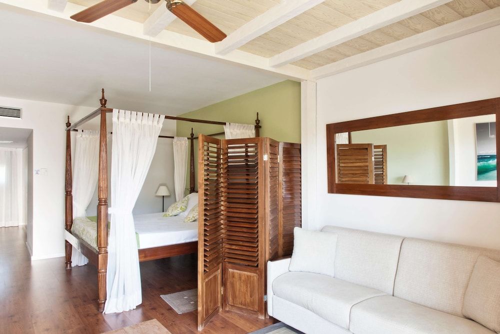 Club Room San Juan 1 adult (Port Aventura tickets & 1 Ferrari Land ticket)