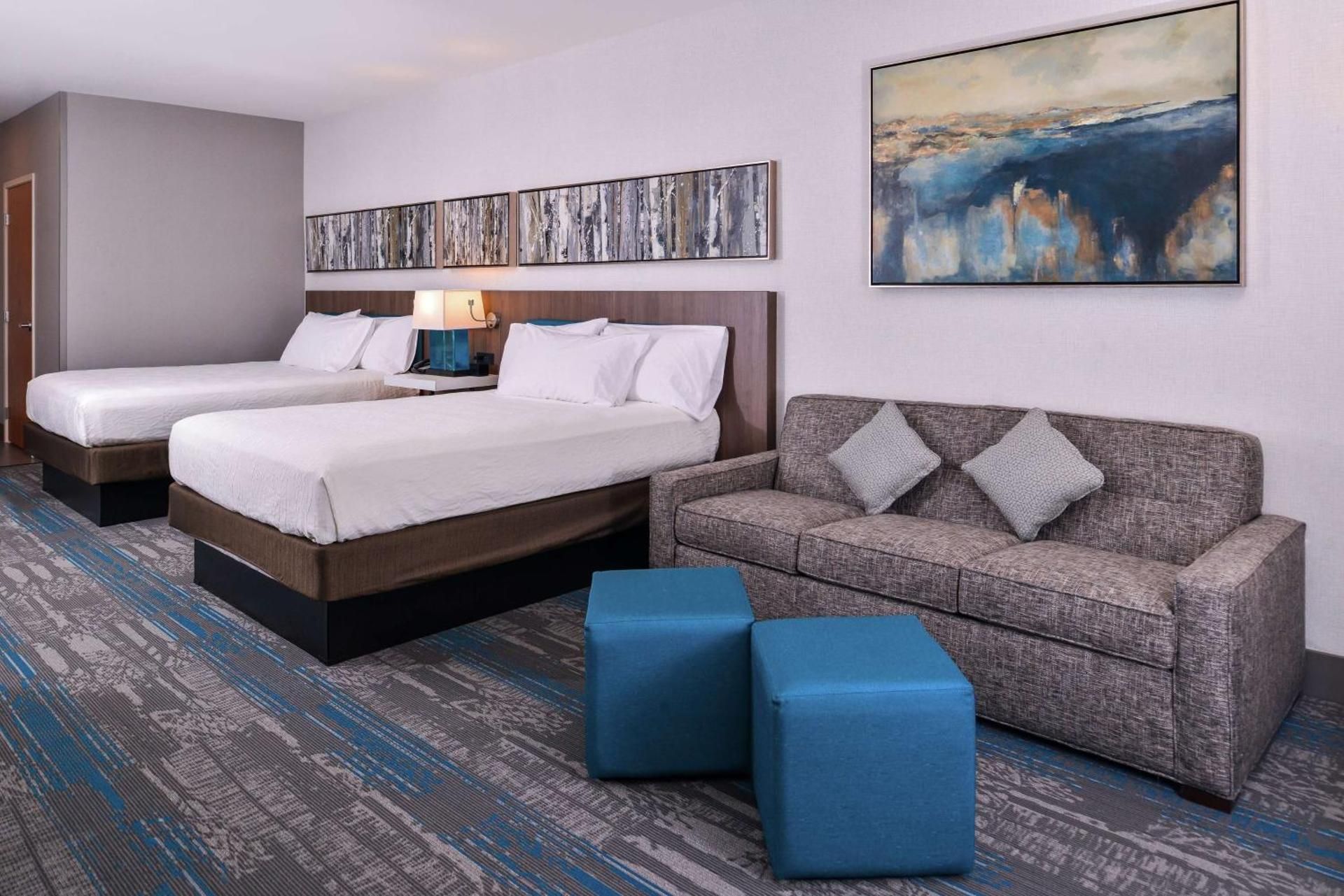 2 QUEEN BEDS WITH SOFABED