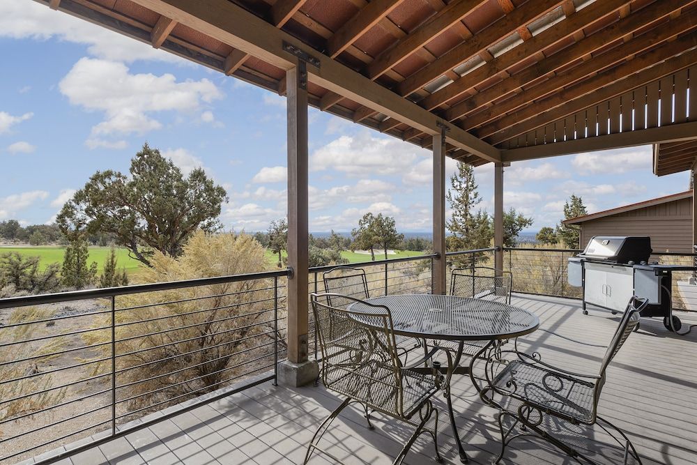 Brasada Ranch Deluxe Room, Multiple Beds (Two Bedroom Cabin) 3