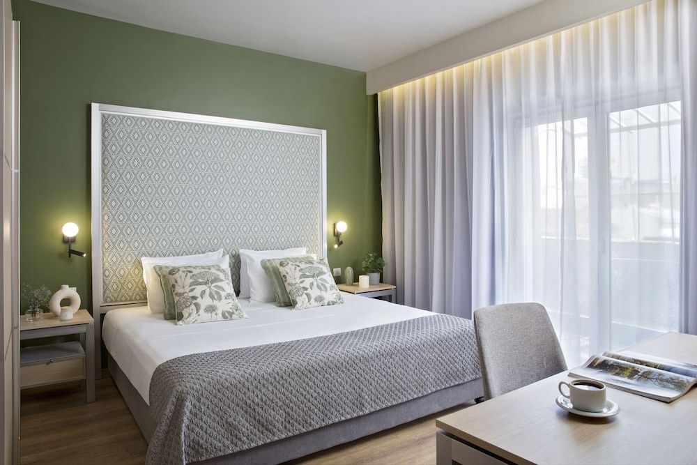 Suite, 1 King Bed, Balcony