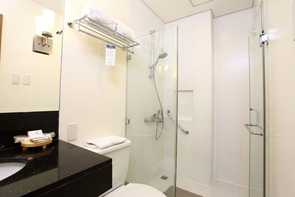 City Garden Suites Manila Standard Room (1 Bed) 5