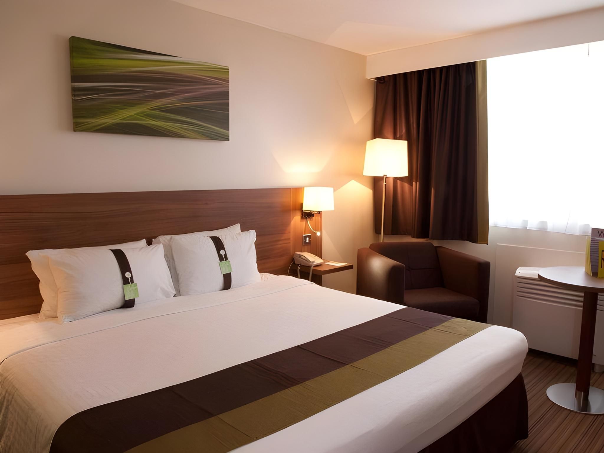 1 King Bed Standard