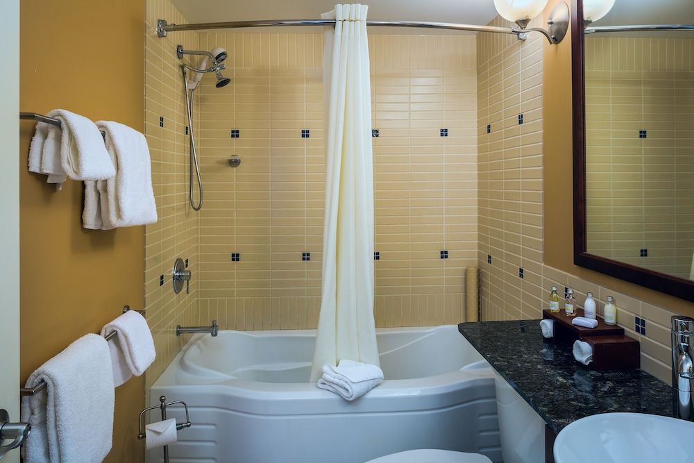 Summerland Waterfront Resort & Spa Studio 4