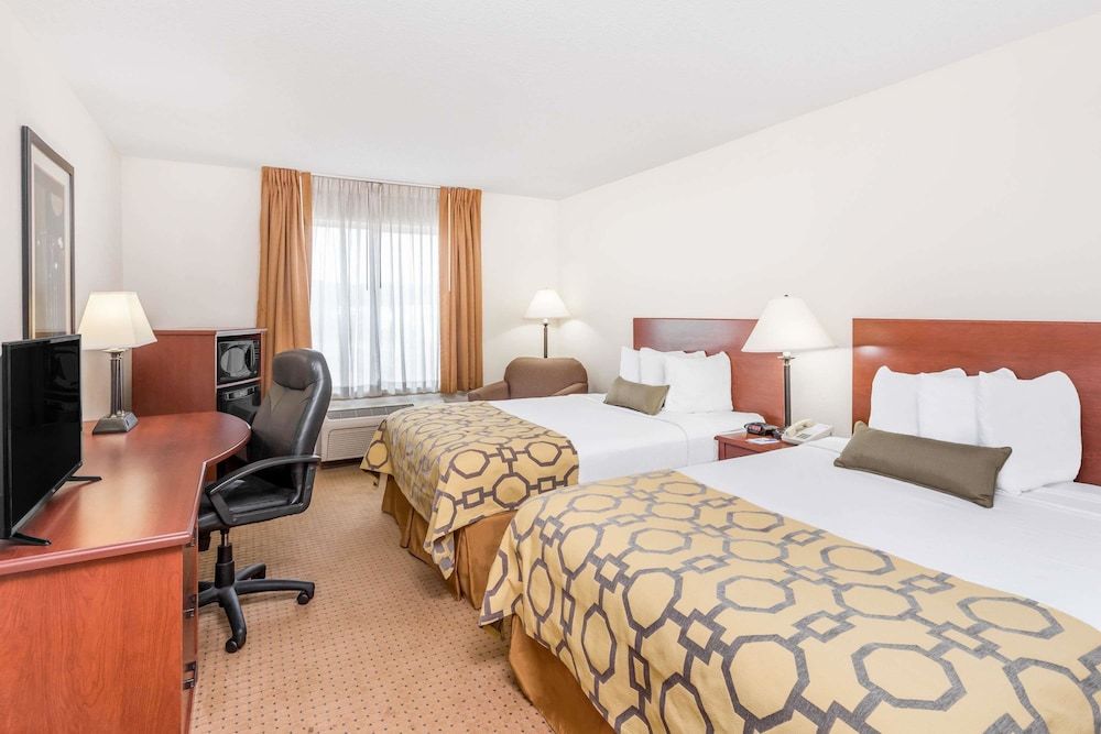 Room, 2 Queen Beds, Accessible, Non Smoking