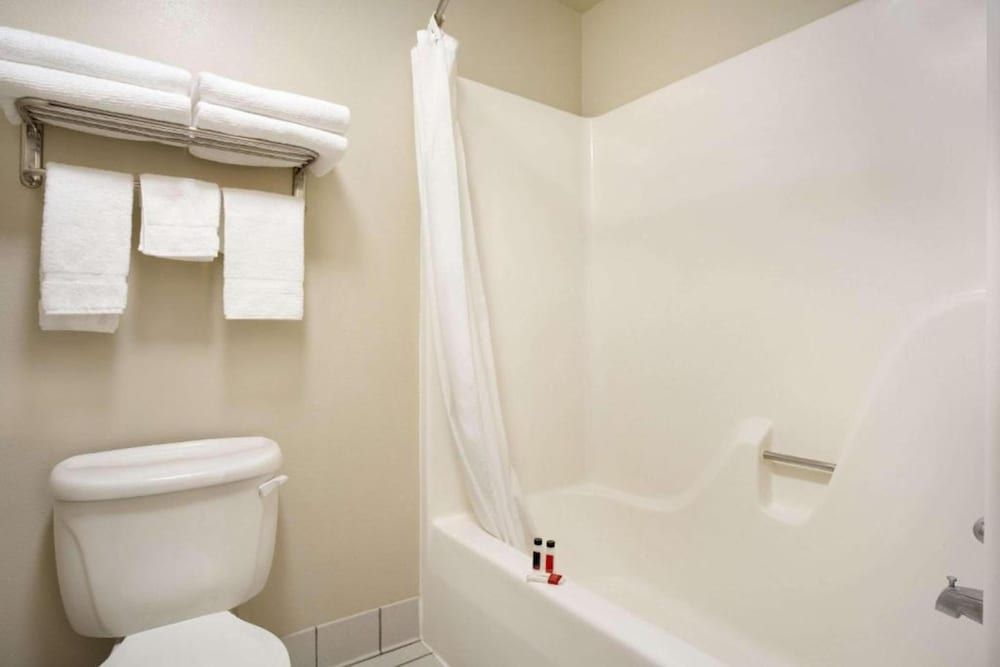 Deluxe Room, 1 King Bed, Non Smoking
