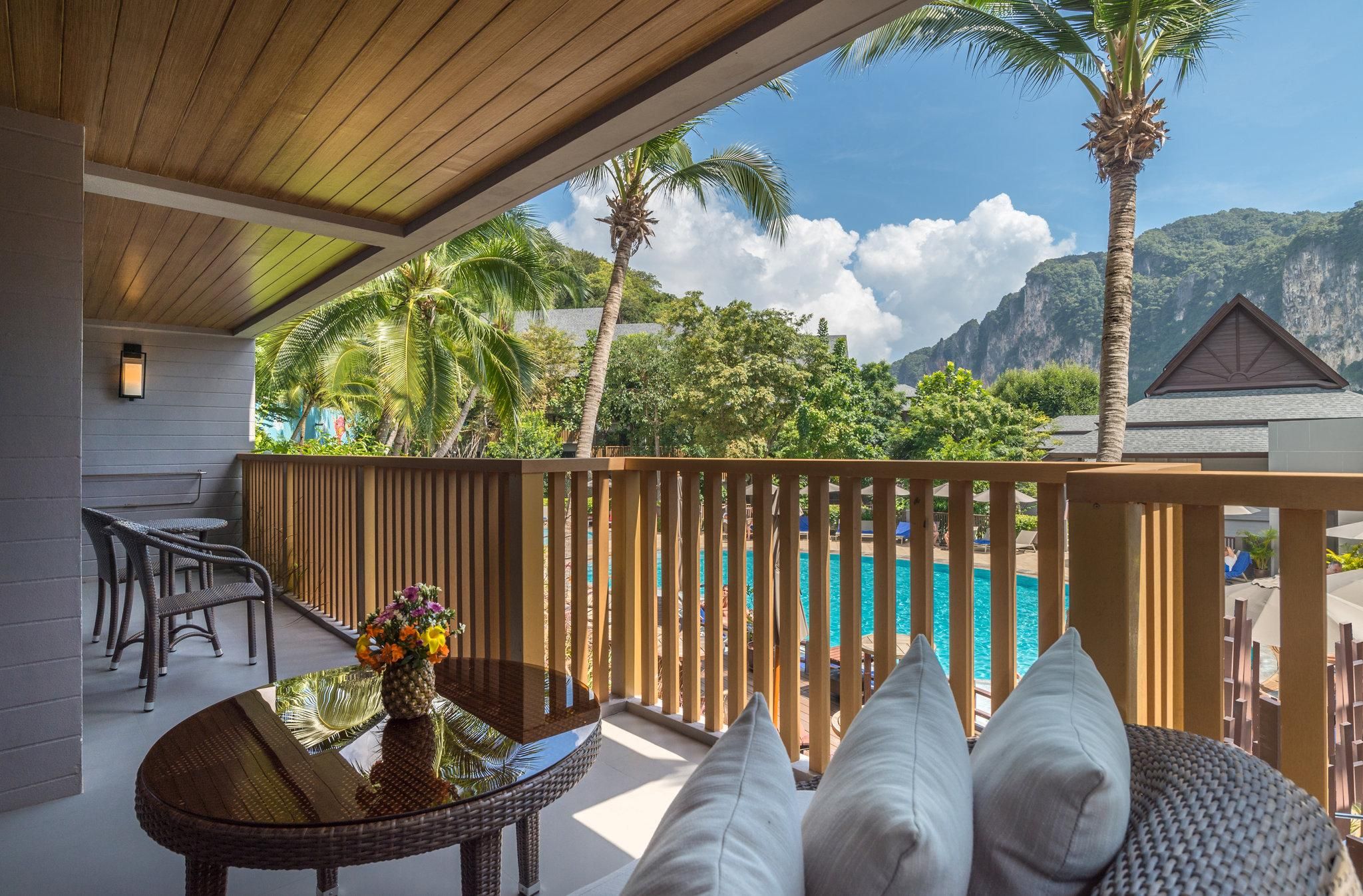 1 King 1 Bunk Bed Family Suite Pool View Balcony