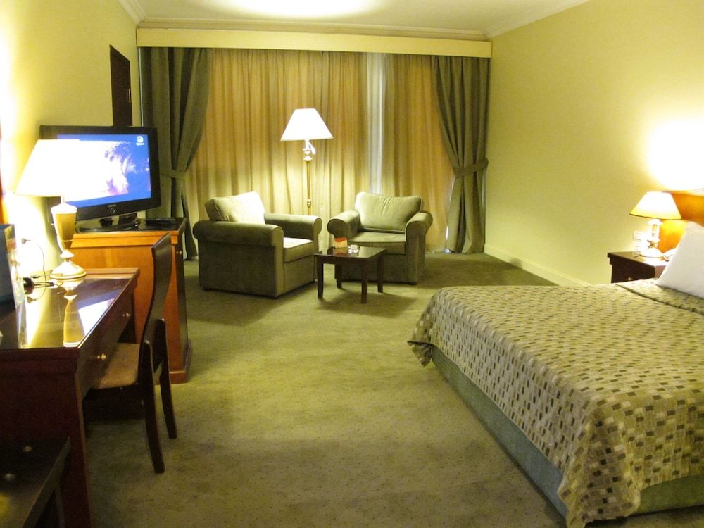 undefined Grand Pyramids Hotel 2